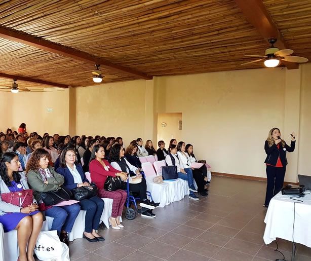 La mujer ejerciendo el poder